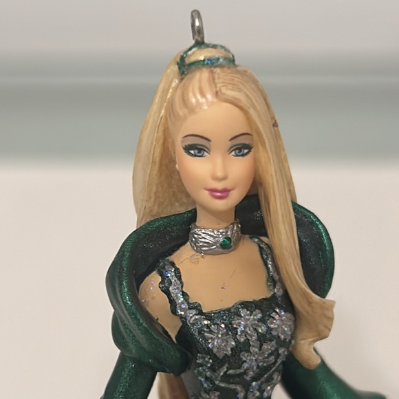 NWT Barbie collector’s series Celebration ornament special 2004 edition - Picture 7 of 15